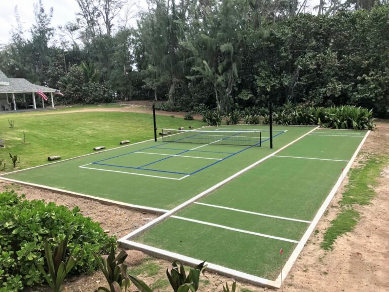 Setting-Up-a-grass-Pickleball-Court