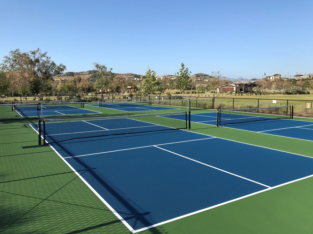 How Many Pickleball Courts Fit On A Tennis Court ...