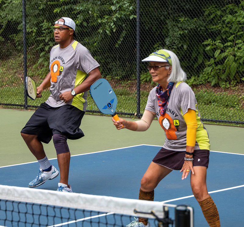 How To Hold A Pickleball Paddle | Continental Grip Is The Best >