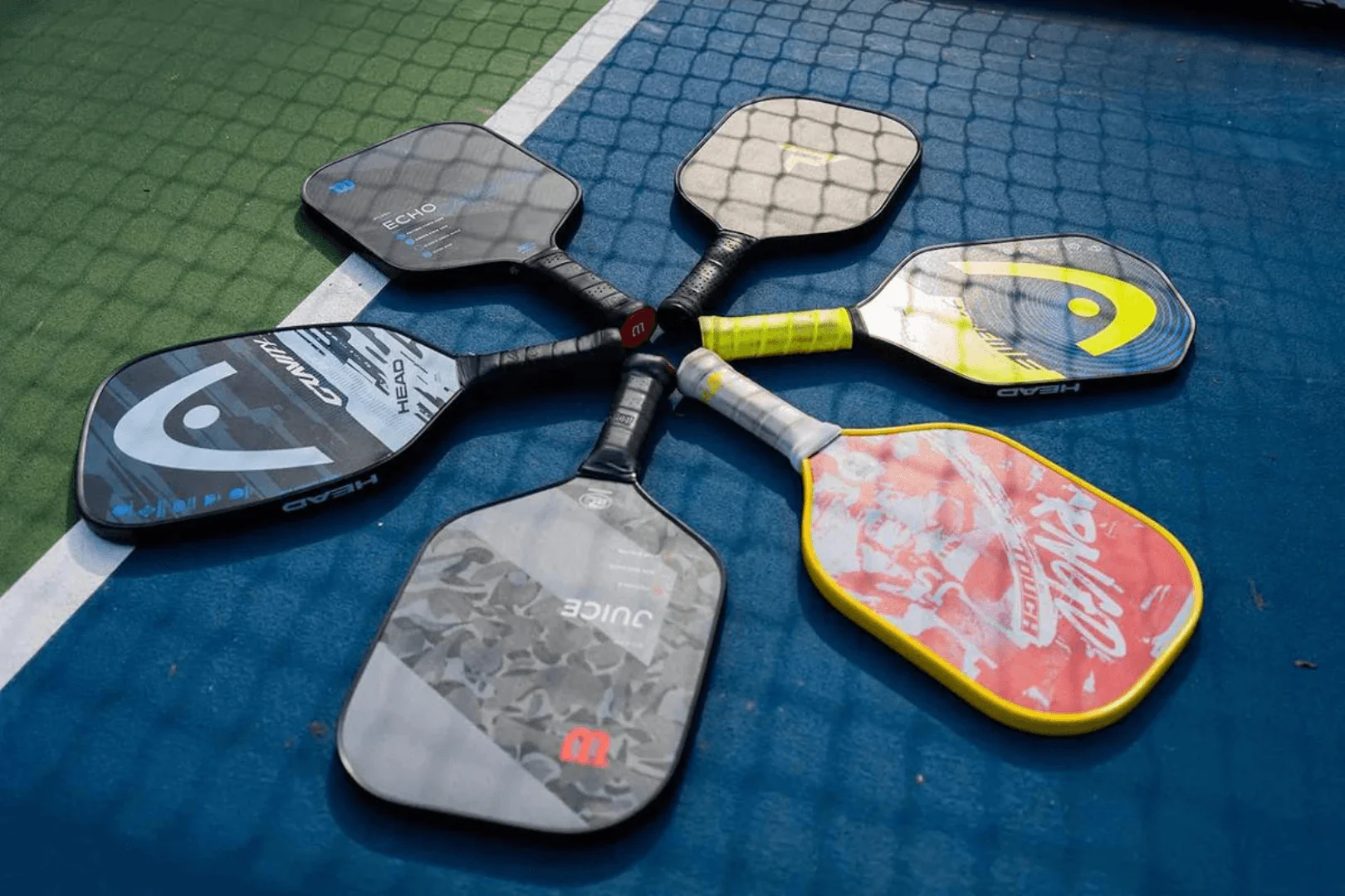 How do I choose pickleball paddle weight? | Fan Arch