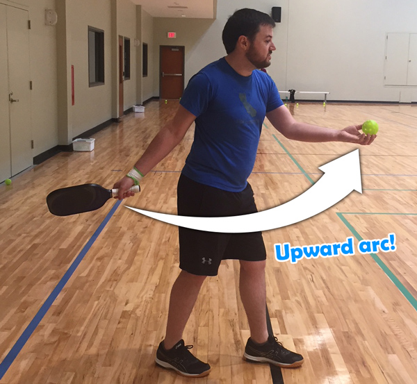 pickleball-underhand-serve