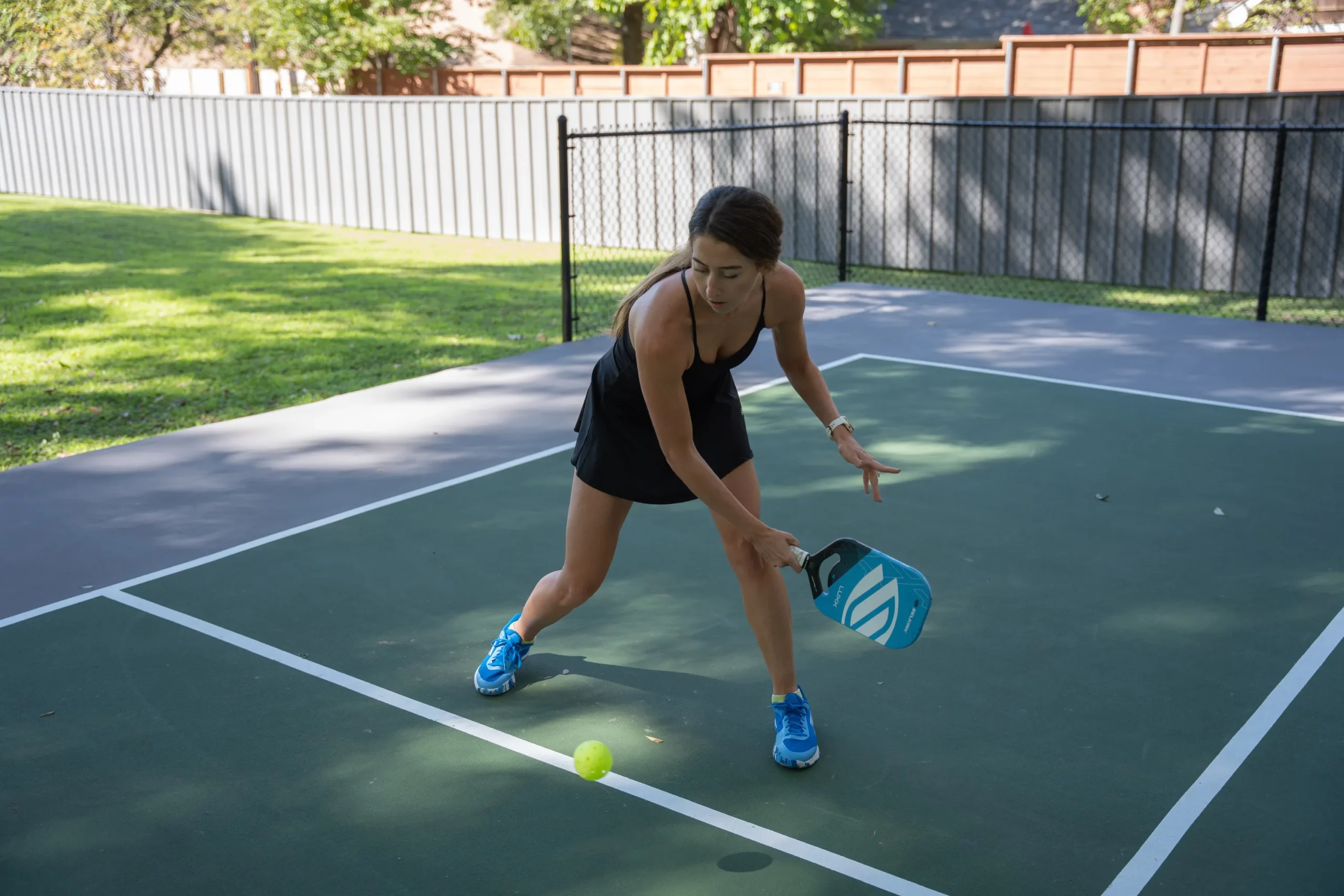 what-is-a-dink-in-pickleball